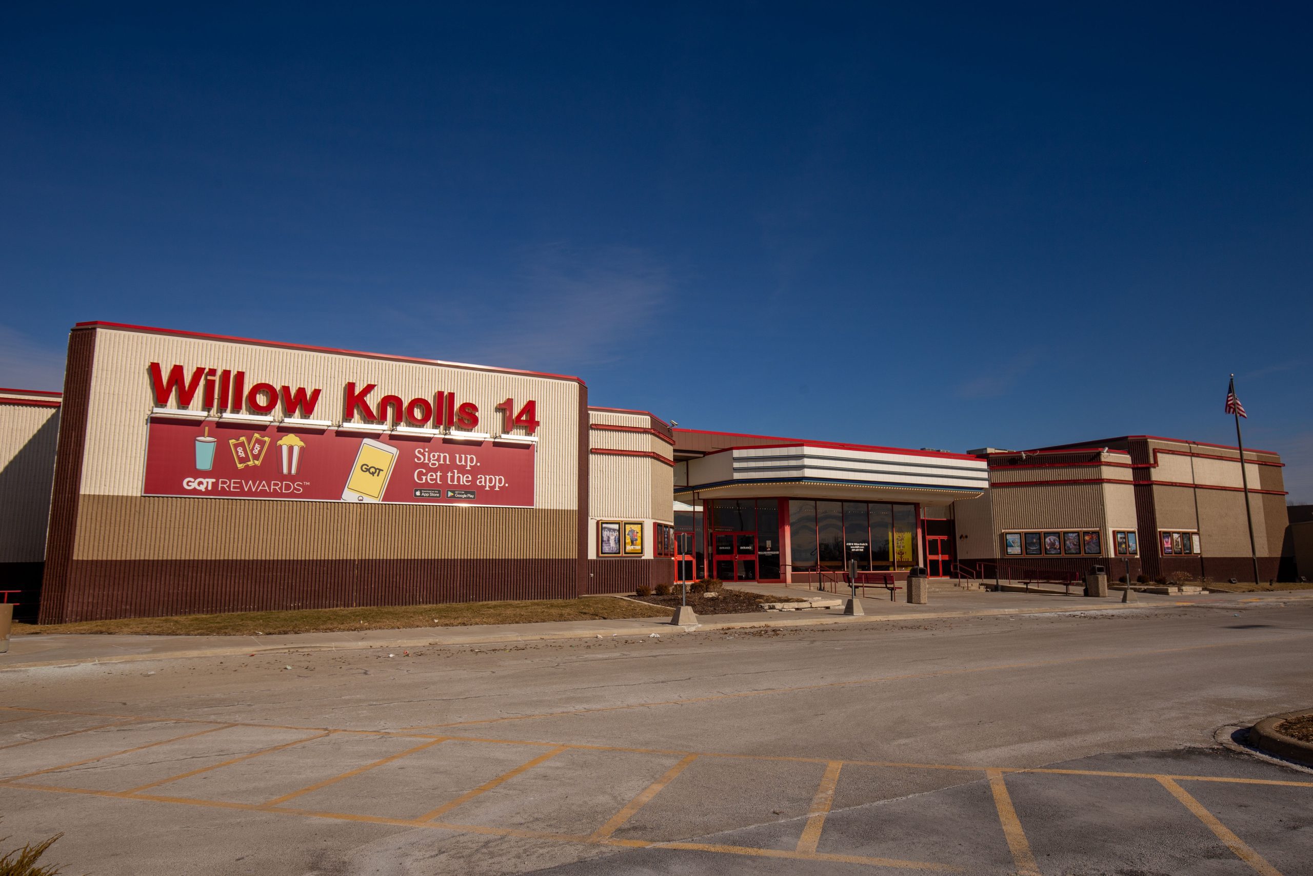 Willow Knolls